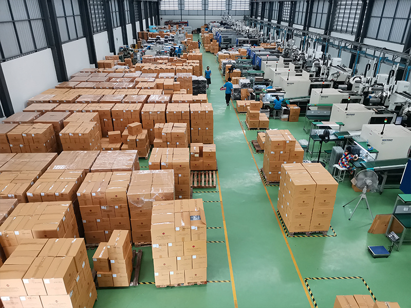 Injection molding equipment6 Injection molding equipment6