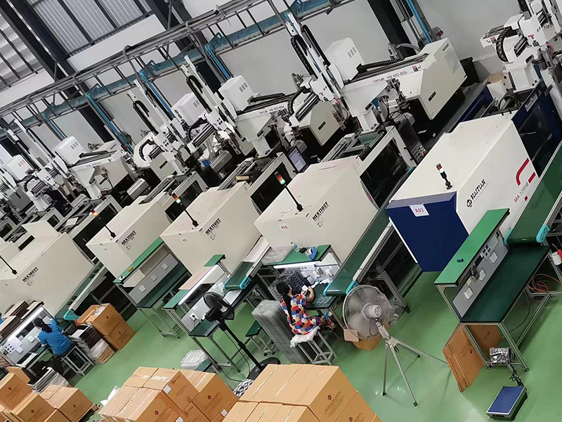 Injection molding equipment7 Injection molding equipment7