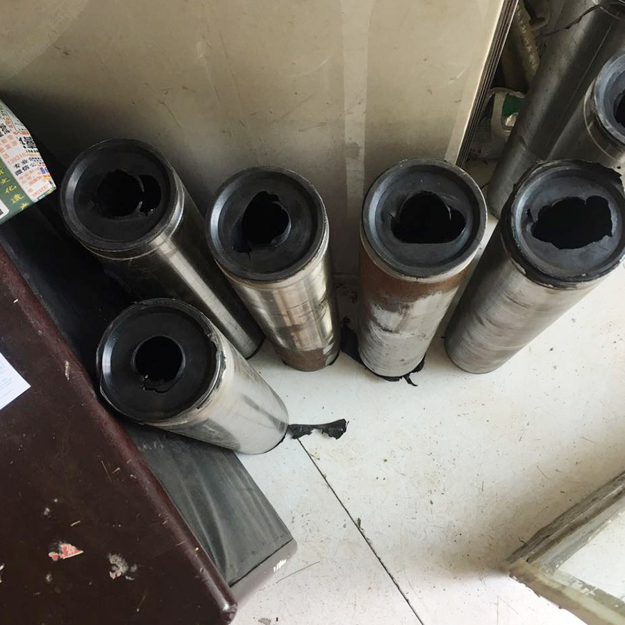 The rubber cylinder spiral rubber sleeve screw drum food machinery accessories