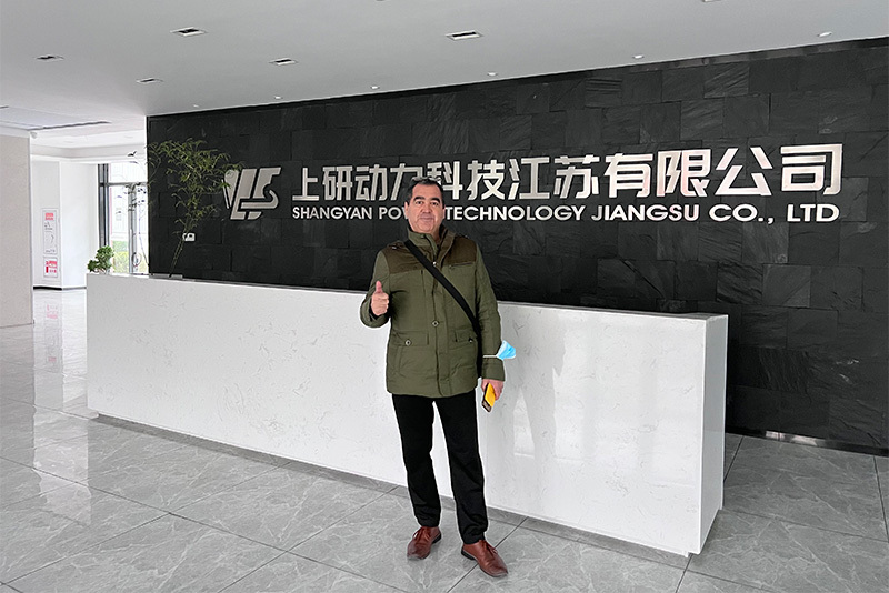 A tour with partner in our new factory in Nantong