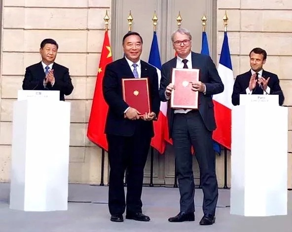 习近平主席和法国总统马克龙共同见证中国建材与法孚签署合作协议
