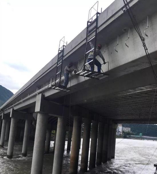 桥梁排水管安装方式