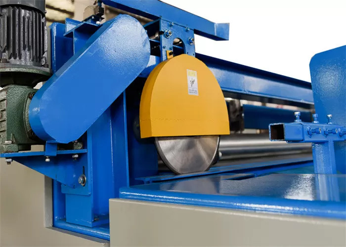 ISO9001 Non Woven Fabric Winding Machine With Cutting