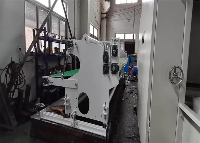 Machines auxiliaires non tissées Pré Aiguille Chargeur de matelas