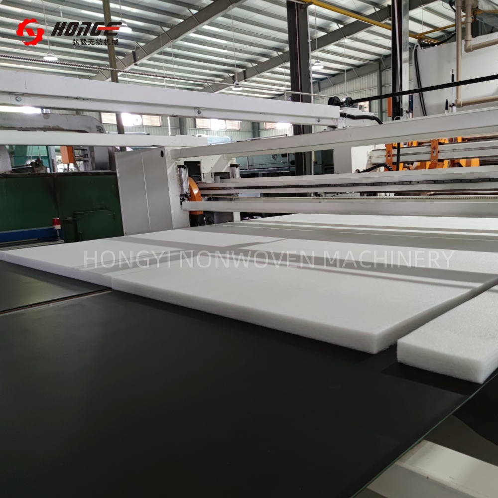 Nonwoven Stiff Polyester Wadding Thermal Bonding Machine For Quilts