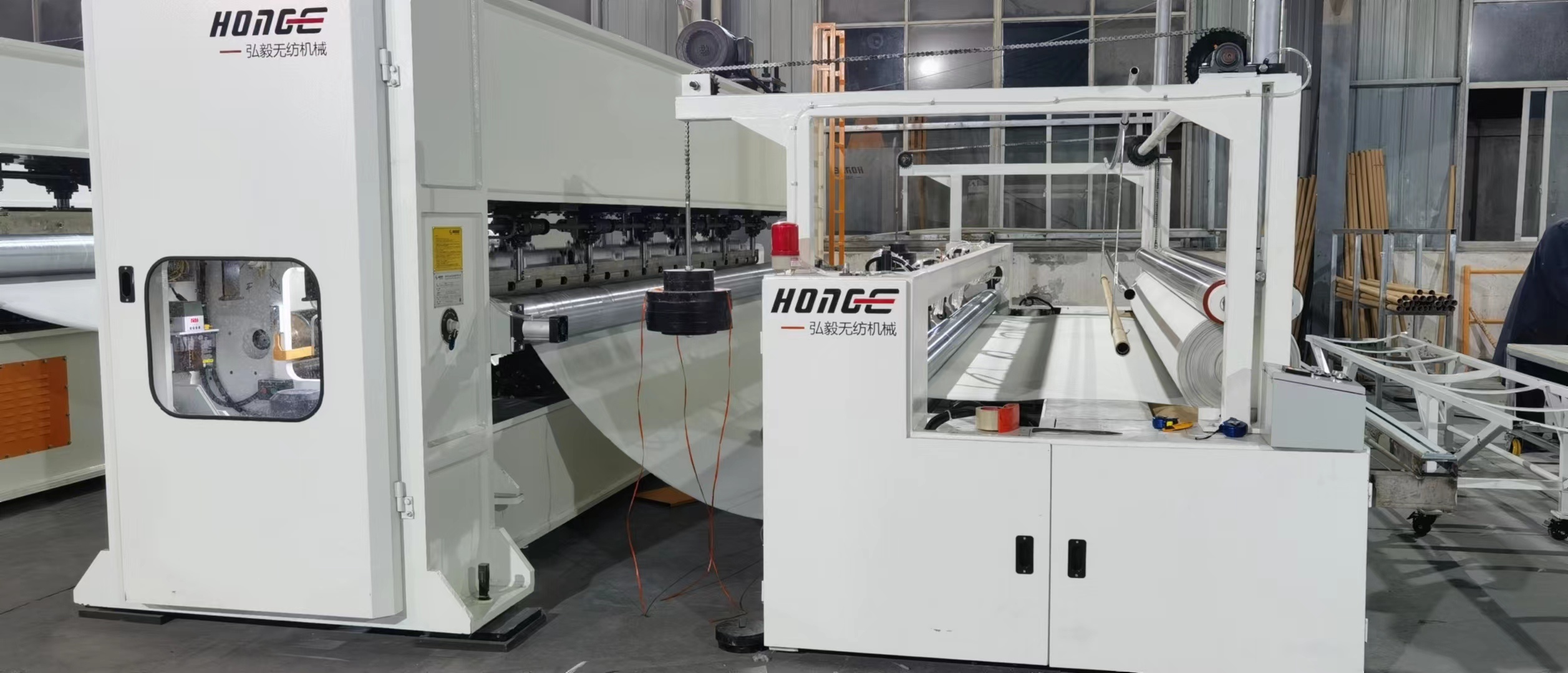 Nonwoven Winding and Cutting Machine with Encoder Controlled