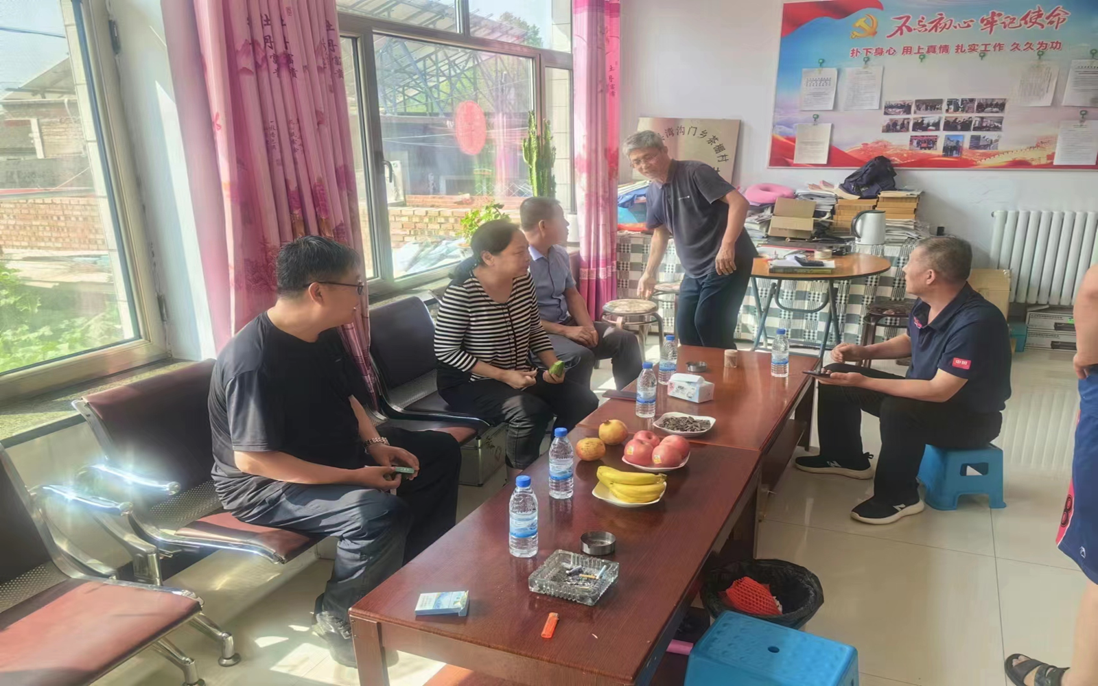 情系村干部,走访慰问送温暖 --公司党委开展走访慰问活动 情系村干部,走访慰问送温暖 --公司党委开展走访慰问活动