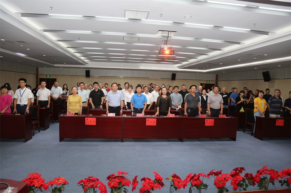 河北盐业集团工会举行“我爱我的祖国”迎国庆主题演讲比赛。