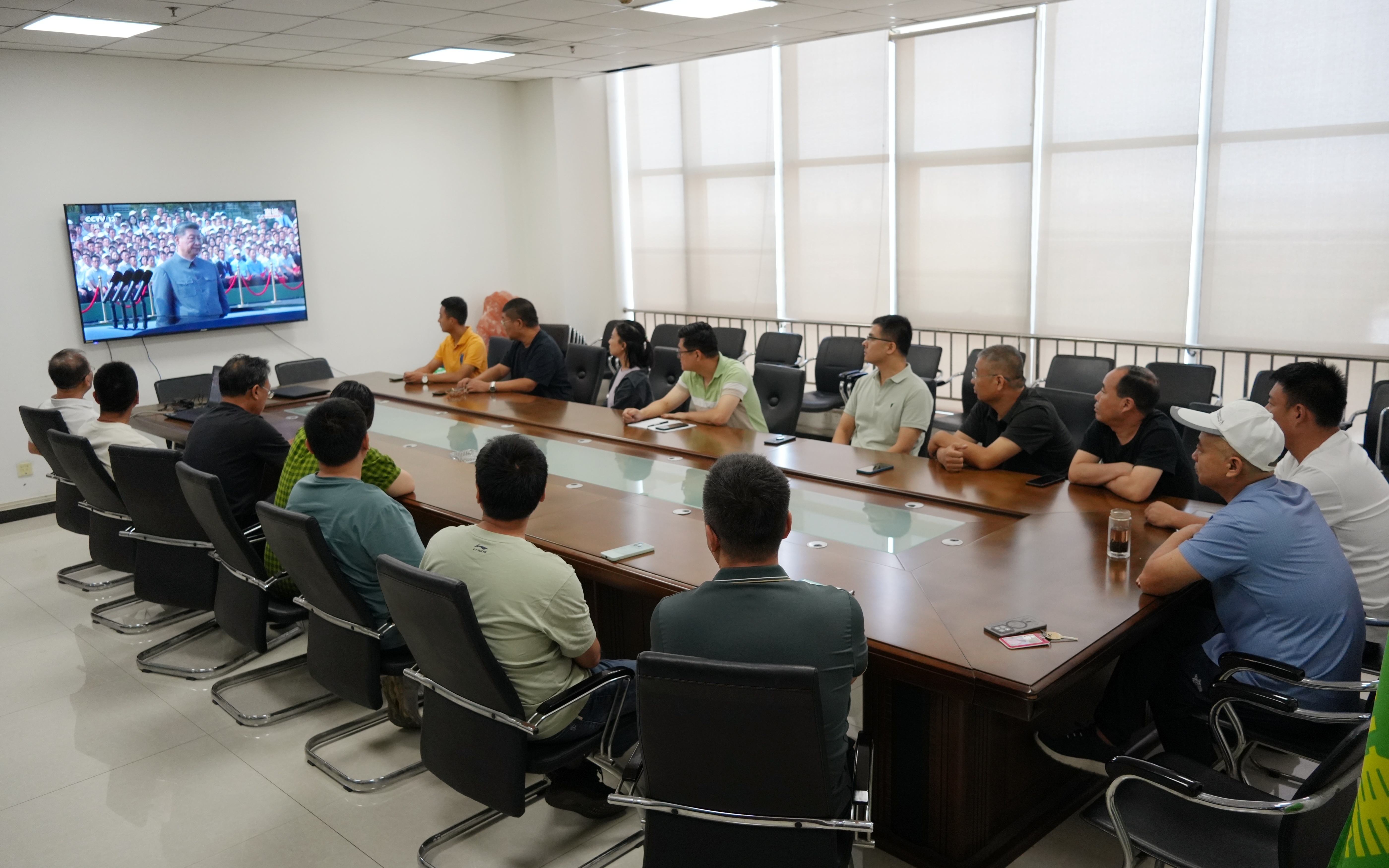 必赢766net手机版集团有限公司党委组织各部门、各单位观看阅兵仪式 必赢766net手机版集团有限公司党委组织各部门、各单位观看阅兵仪式