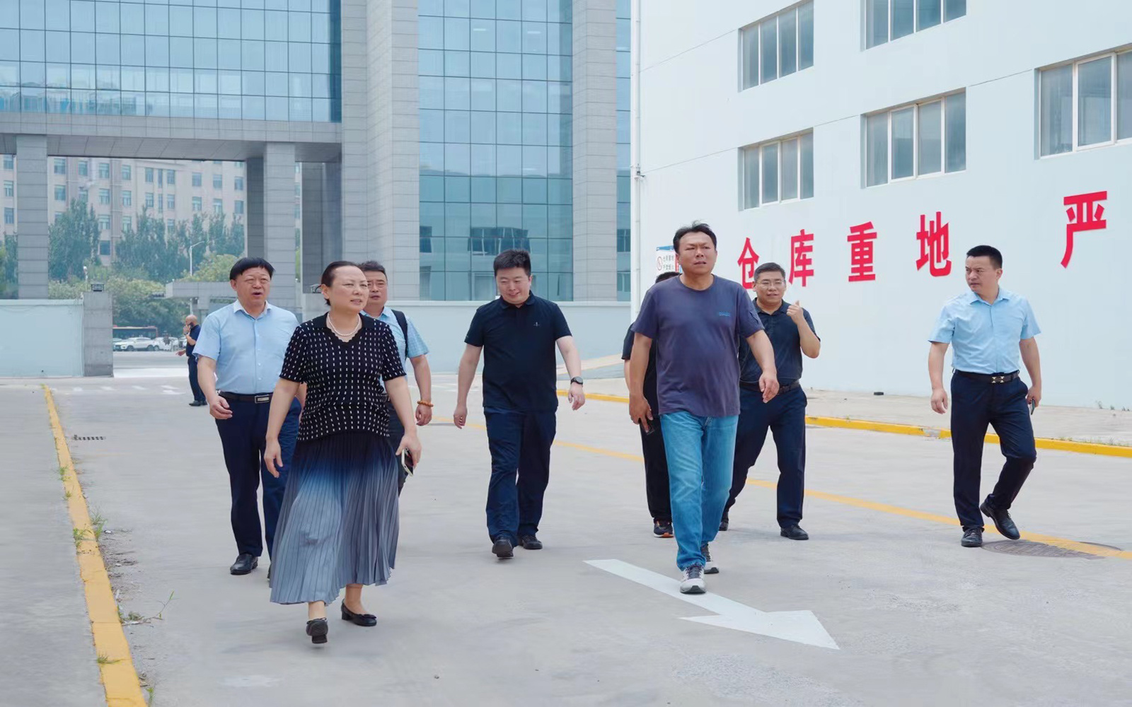 中商惠民科技集团到公司进行考察 中商惠民科技集团到公司进行考察