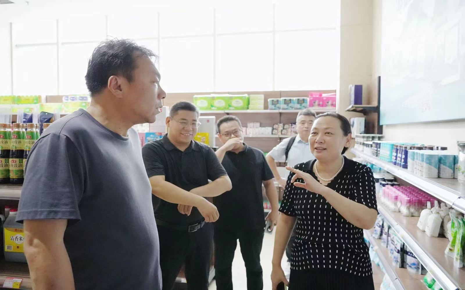 中商惠民科技集团到公司进行考察 中商惠民科技集团到公司进行考察