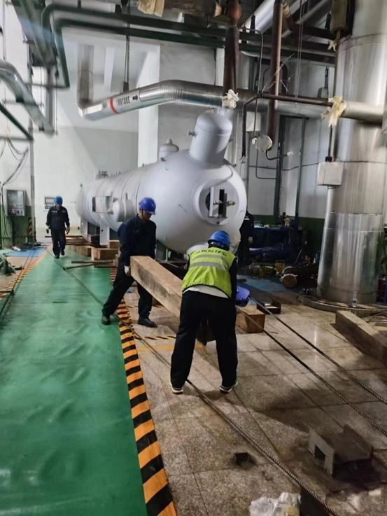 江蘇諫壁發(fā)電有限公司11號(hào)機(jī)組C級(jí)檢修汽機(jī)房5號(hào)高加更換節(jié)點(diǎn)完成
