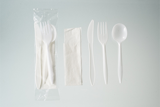 2022 Hot-selling 2.5g Disposable PP Plastic Cutlery Packets Utensils Plastic Disposable