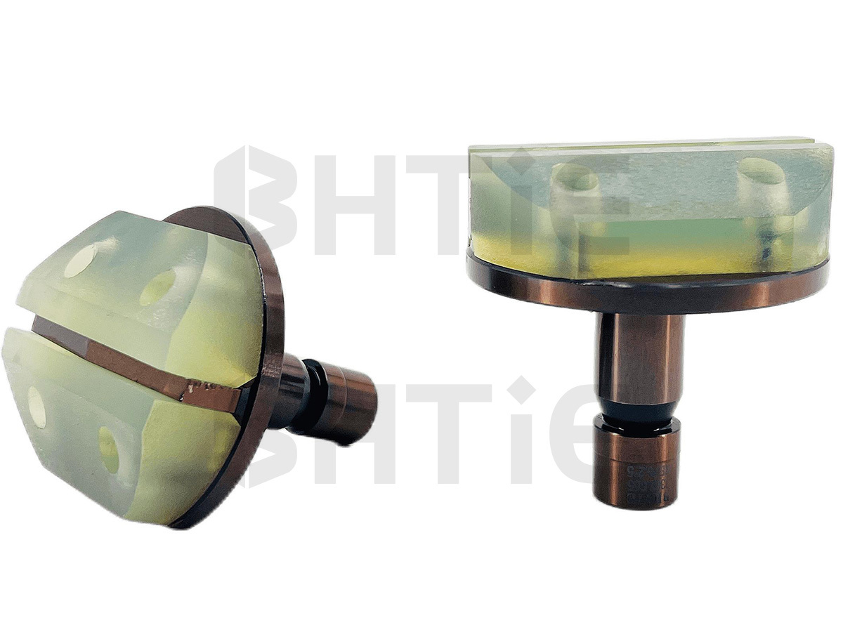 Solid Slitting Punch with Urethane Stripper Close to form (Stanzwerkzeuge)