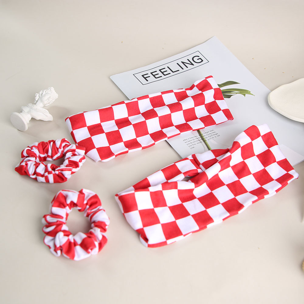 Croatian style scrunchie