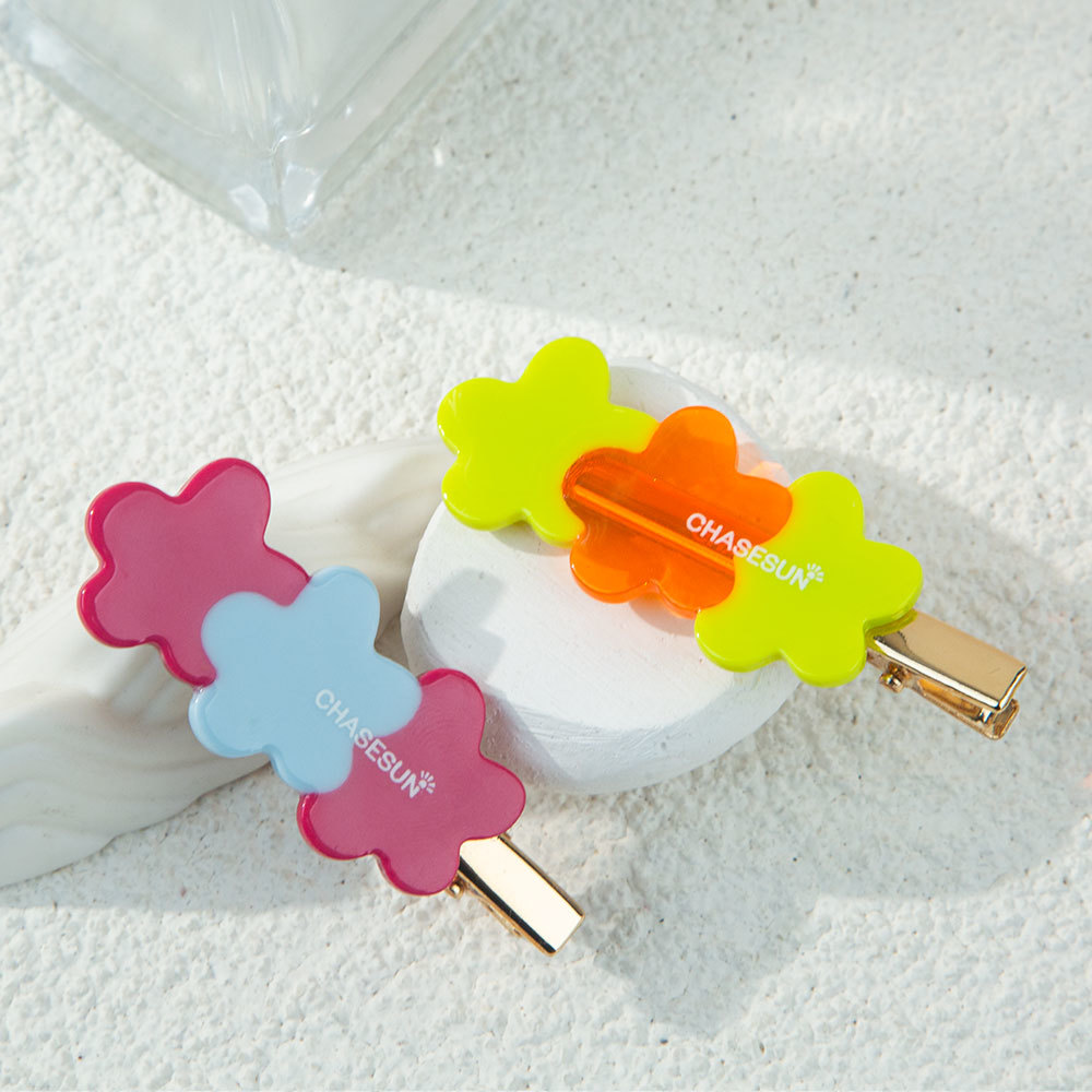 Pieced Small Flower Acetate Side Clips