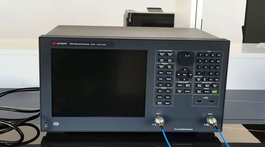 Vector network analyzer