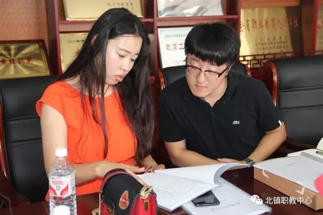 团市委领导来职教中心走访督导