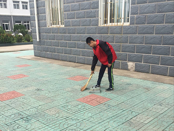 锦州市北镇市中等职业技术专业学校张世宏