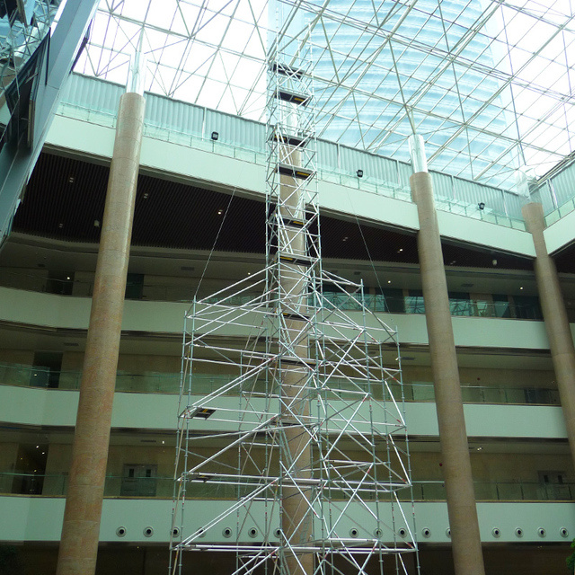Disc-type aluminum scaffolding, inclined ladder, 35m working height scaffolding