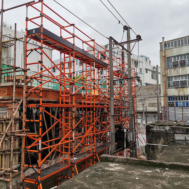 2-10M Fiberglass mobile scaffolding platform tower used in National Grid