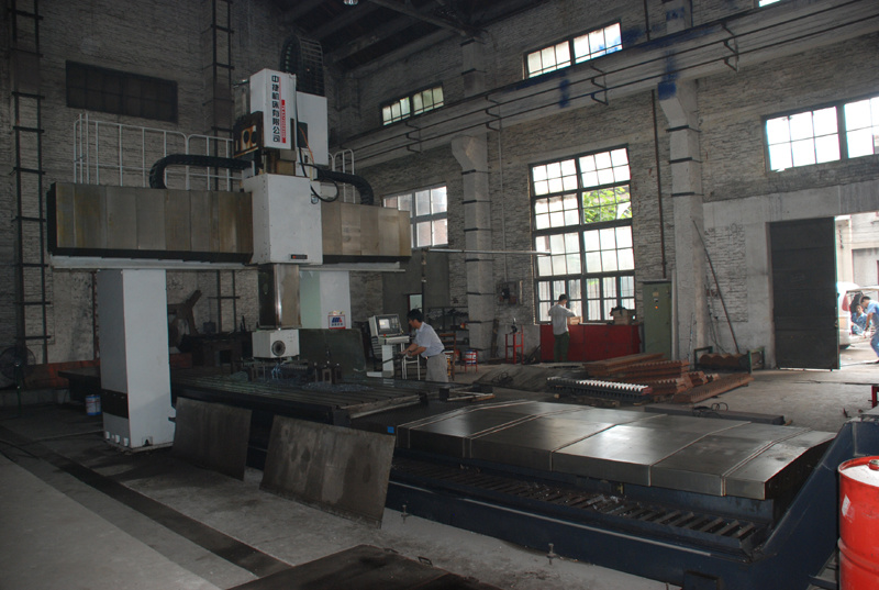 Large numerical control gantry boring and milling machine