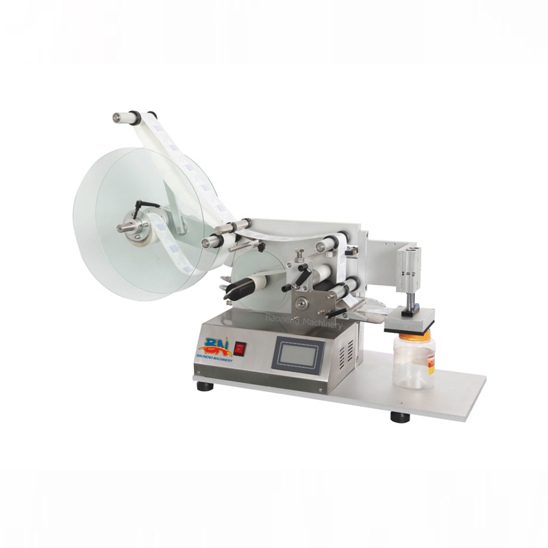 Semi-auto desk-type plane labeling machine for flat bottles/objects