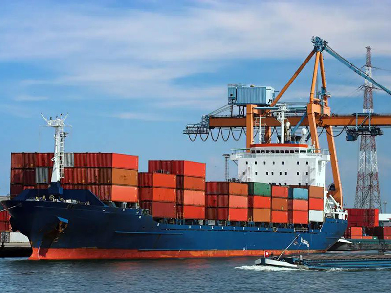 ¿¿ cuáles son las principales características del transporte marítimo?