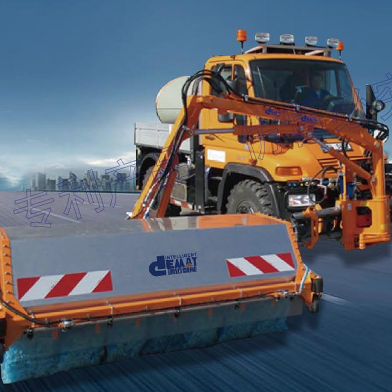 Tunnel cleaning green comprehensive maintenance vehicle