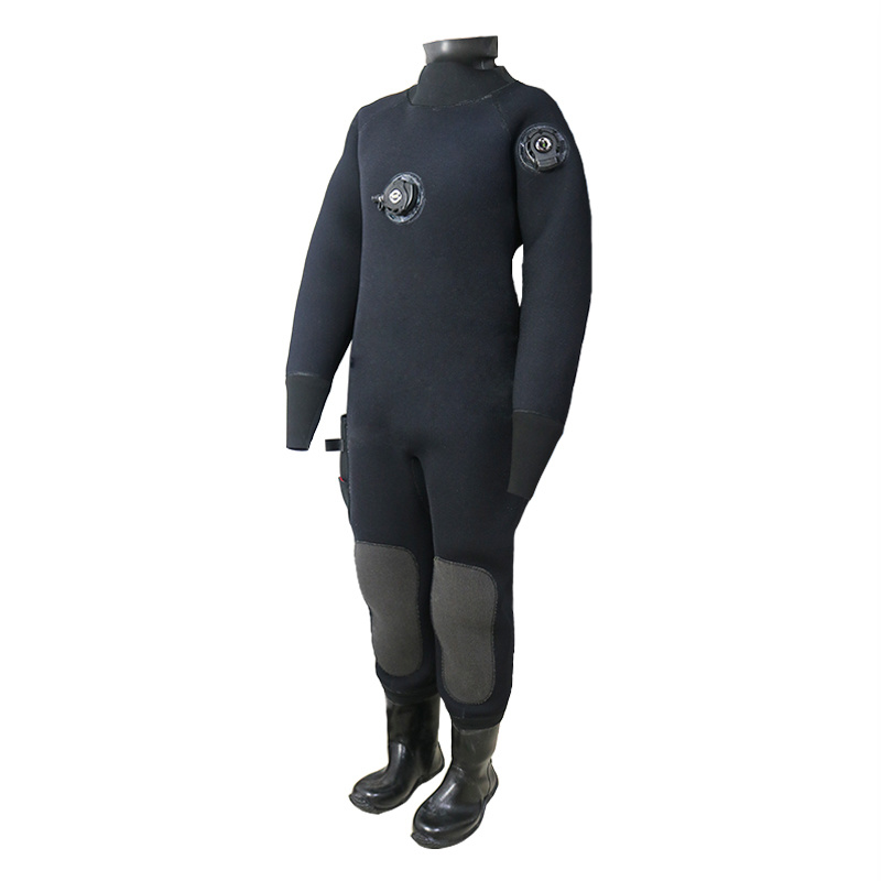 Dry diving suit