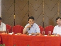 2010年湖北轻机七层共挤设备展示会