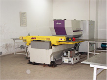 (Japan) CNC turret punch (Japan) CNC turret punch