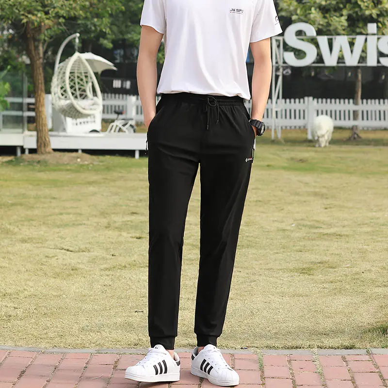 Men's knit necked trousers