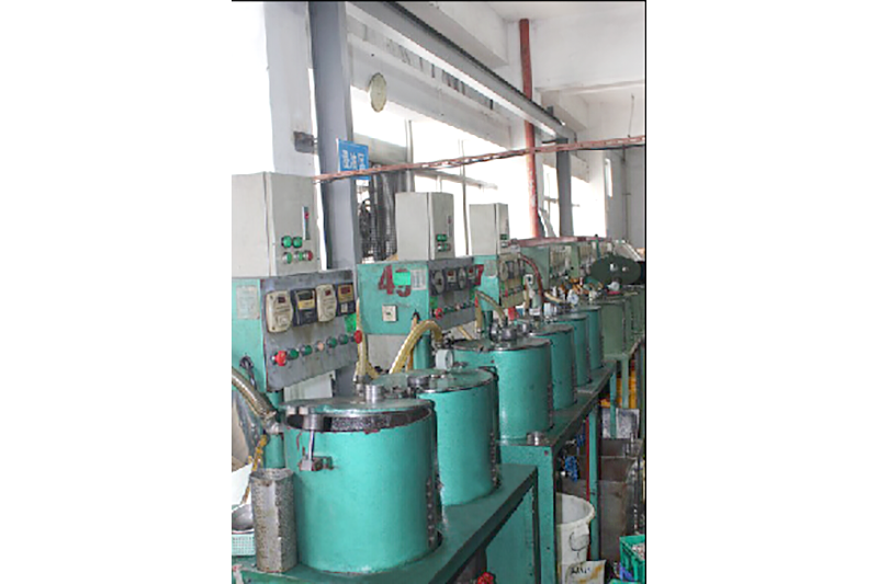 Vacuum oil immersion machine