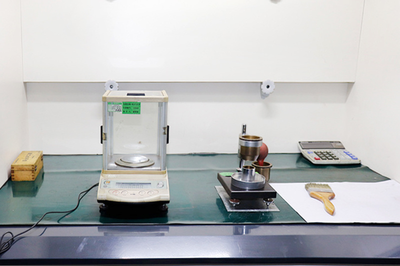 Analytical balance + Hall flowmeter Analytical balance + Hall flowmeter