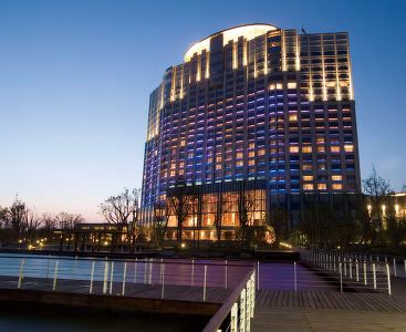 Kempinski Hotelm / Product model: Rainscreen Star Series