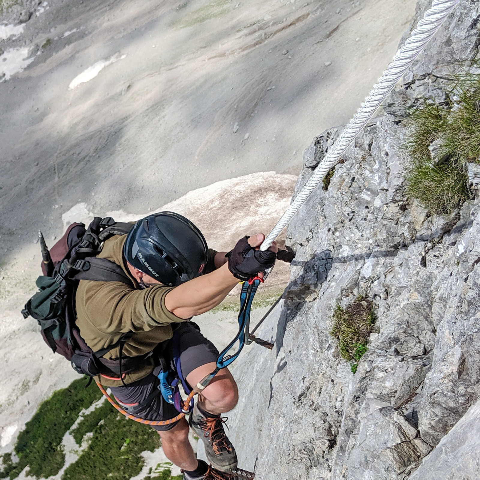 Outdoor climbing rope