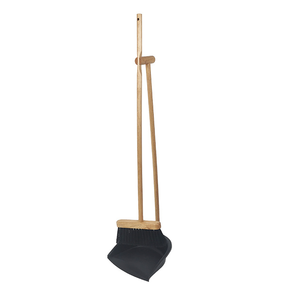 broom with dustpan