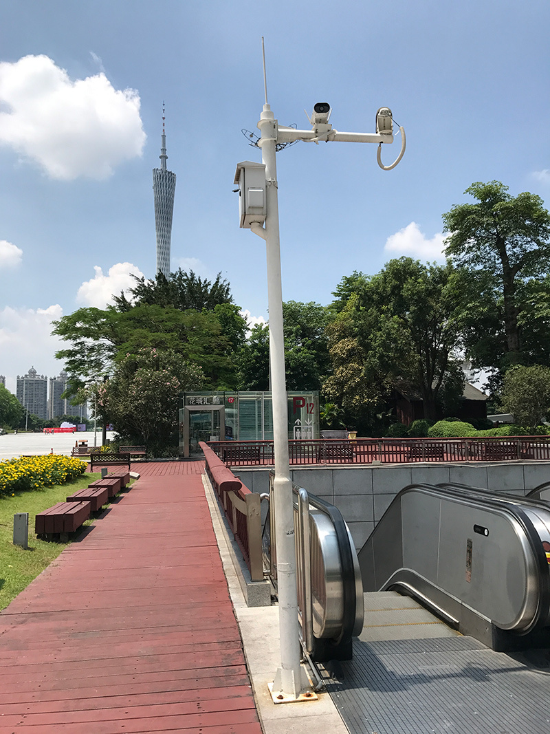 廣場監(jiān)控立桿
