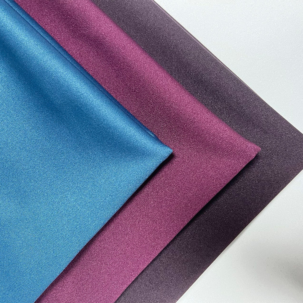 What are the components of knitted fabrics