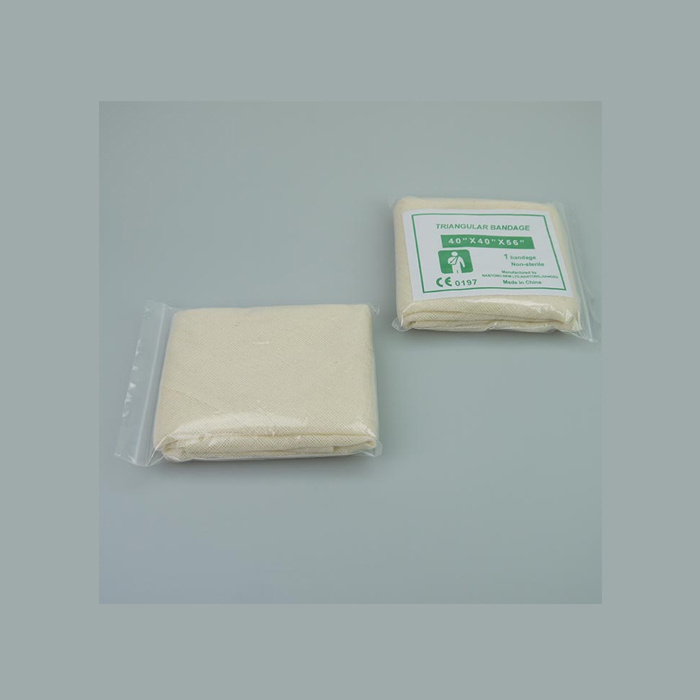 TRIANGULAR BANDAGE
