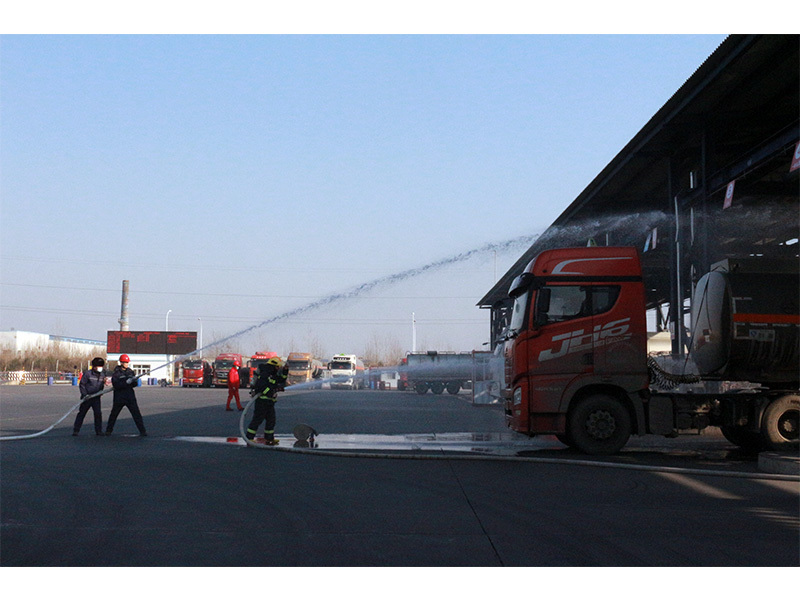 The company held emergency drill for leakage and fire during loading and unloading of oil tank trucks