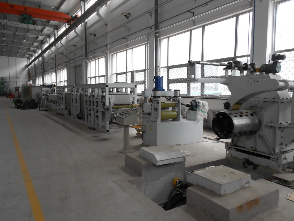 Strip degreasing and cleaning production line