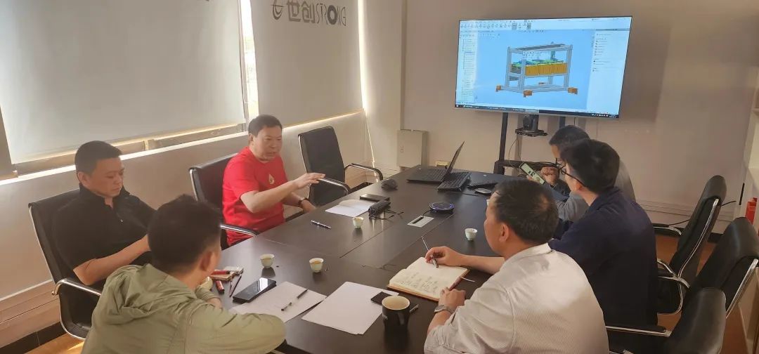 Chairman of HXF SAW CO., LTD., a leading enterprise in the Chinese sawing industry, and his delegation visited STRONG TECHNOLOGY
