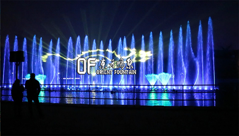 濮陽綠色莊園大型音樂噴泉秀試運行表演