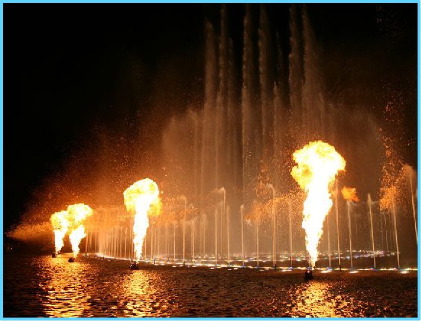 图片为音泉喷泉厂家设计喷泉时，常用于引爆气氛的水型-喷火