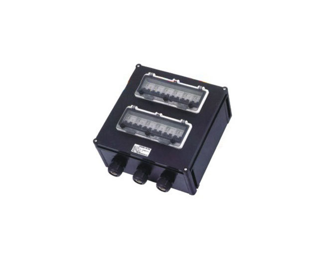 FXM(D)01系列全塑防水防尘防腐照明(动力)配电箱