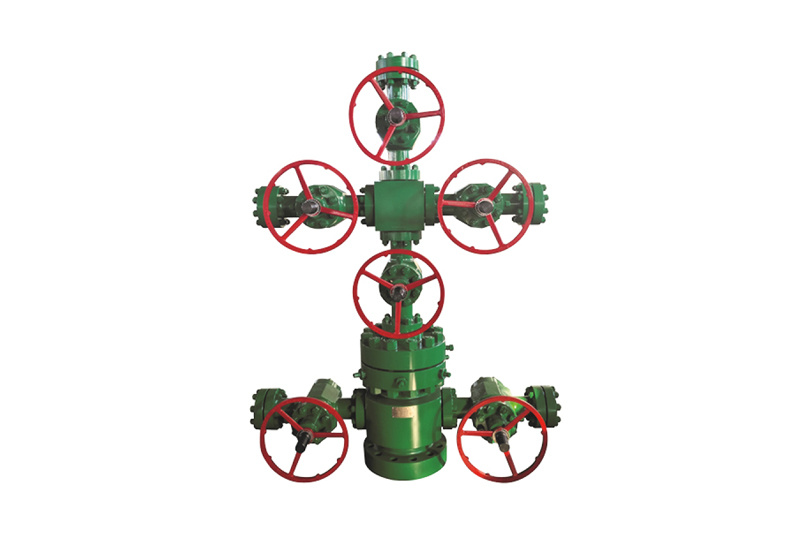 Water injection wellhead device