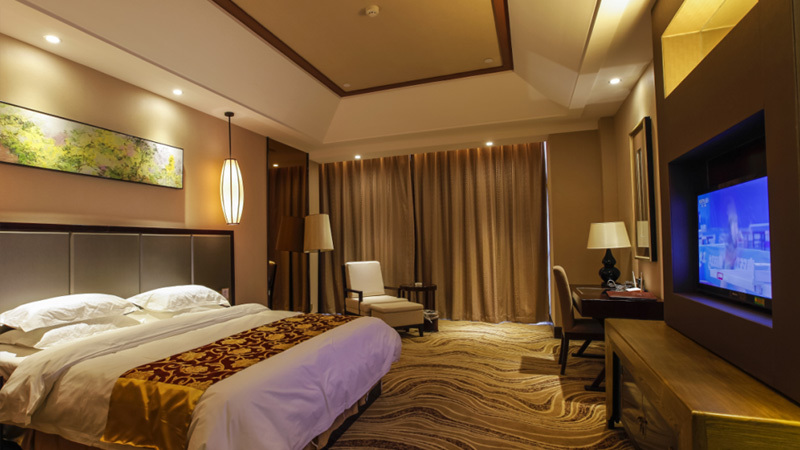Big bed room of Luya Mountain International Hotel