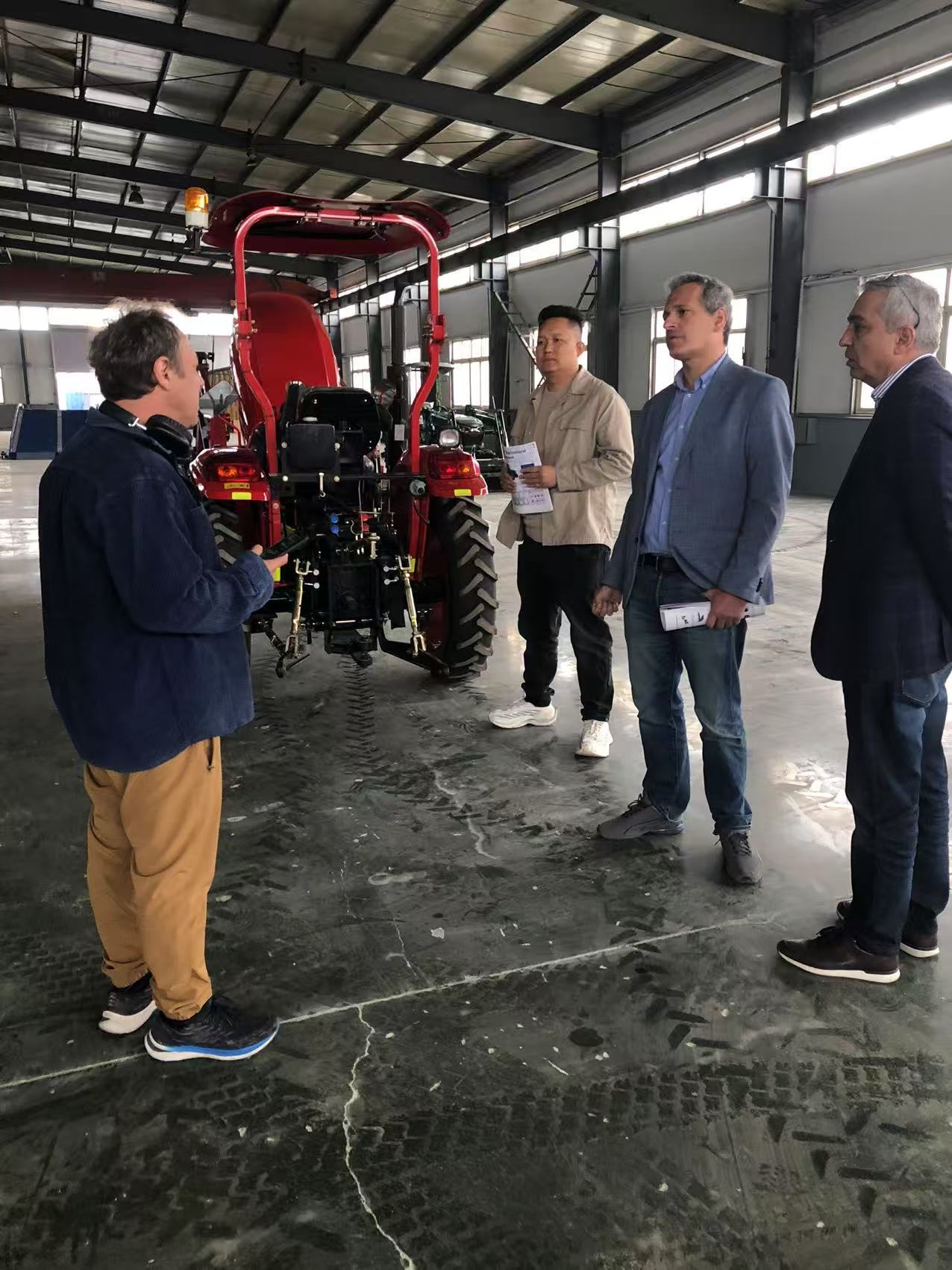Customers from Georgia visit our factory